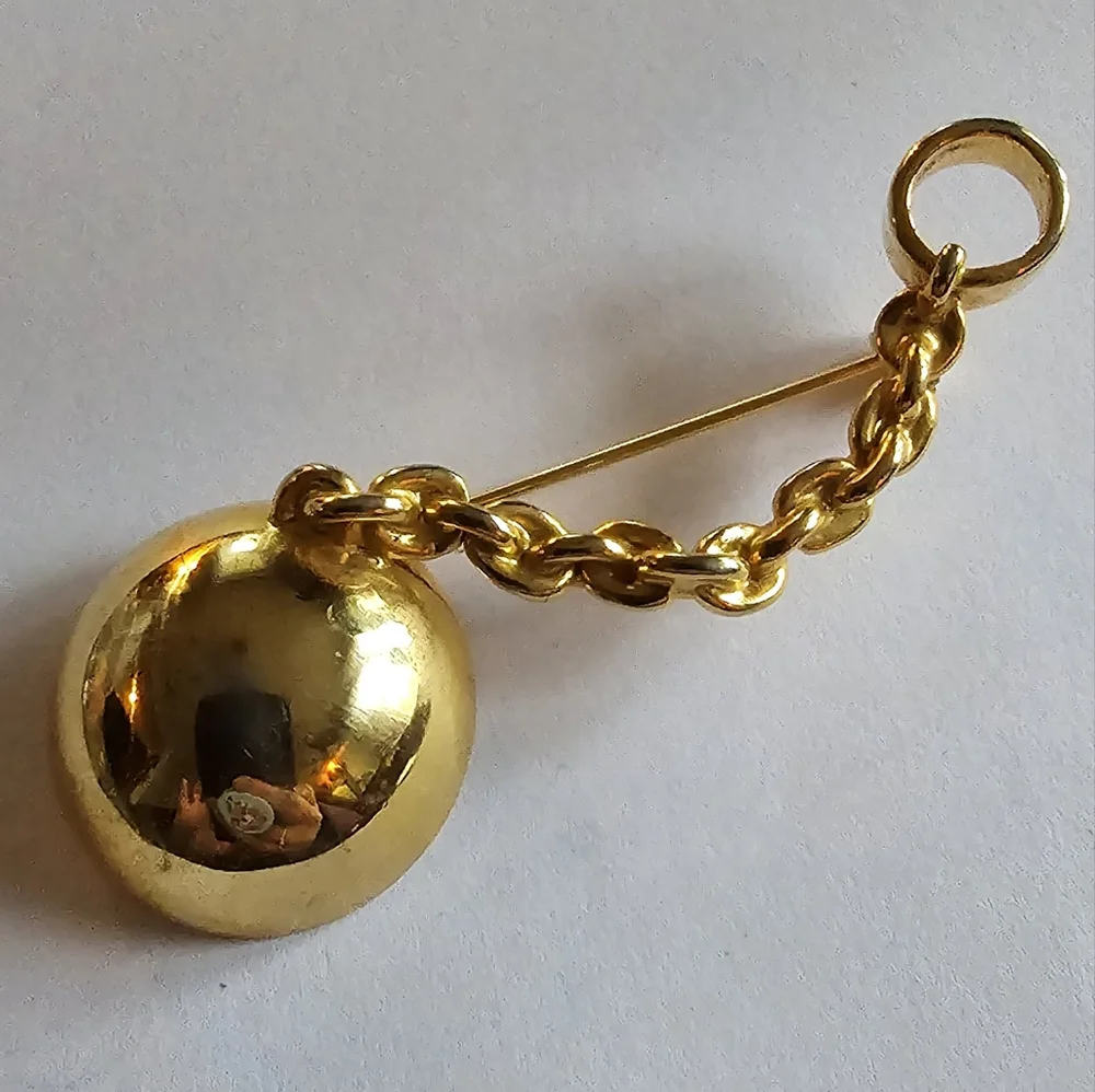 Vintage fun brooch
